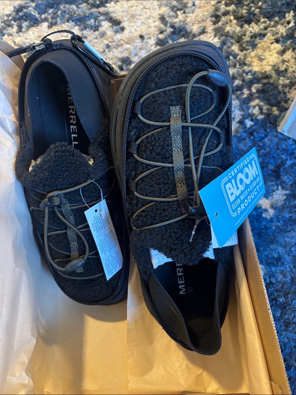NEW. Merrell Womenโs Sz 9, Hut Moc 2 Packable Fleece 1 TRL